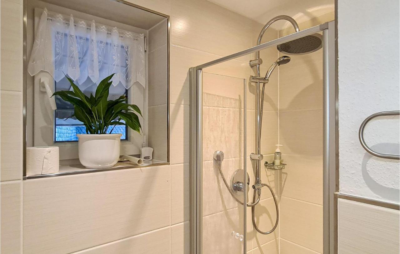 2 Bedroom Cozy Apartment In Зул Екстериор снимка